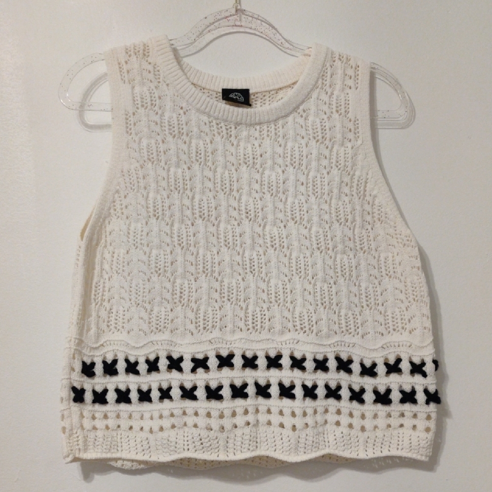 bobeau Cream Crochet Tank with Black Embroidered Trim